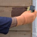 Перекрасить деревянный забор